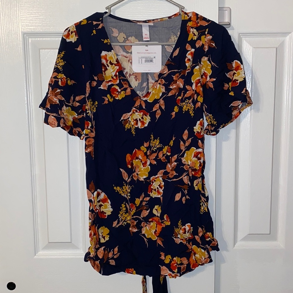 Isabel Maternity XS Signature Floral Top - Picture 2 of 4